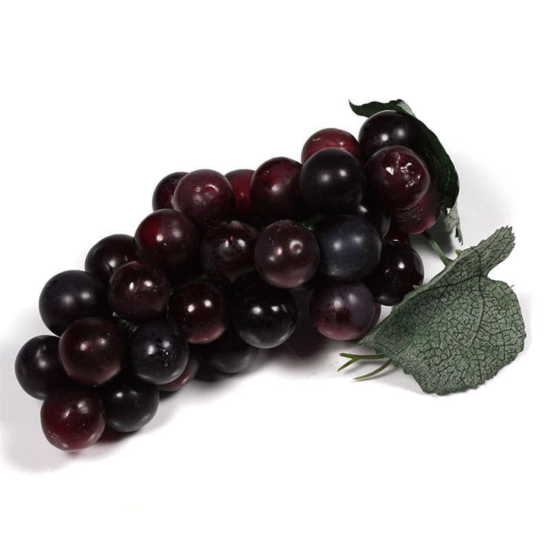 Plastové hrozno, čierna farba
